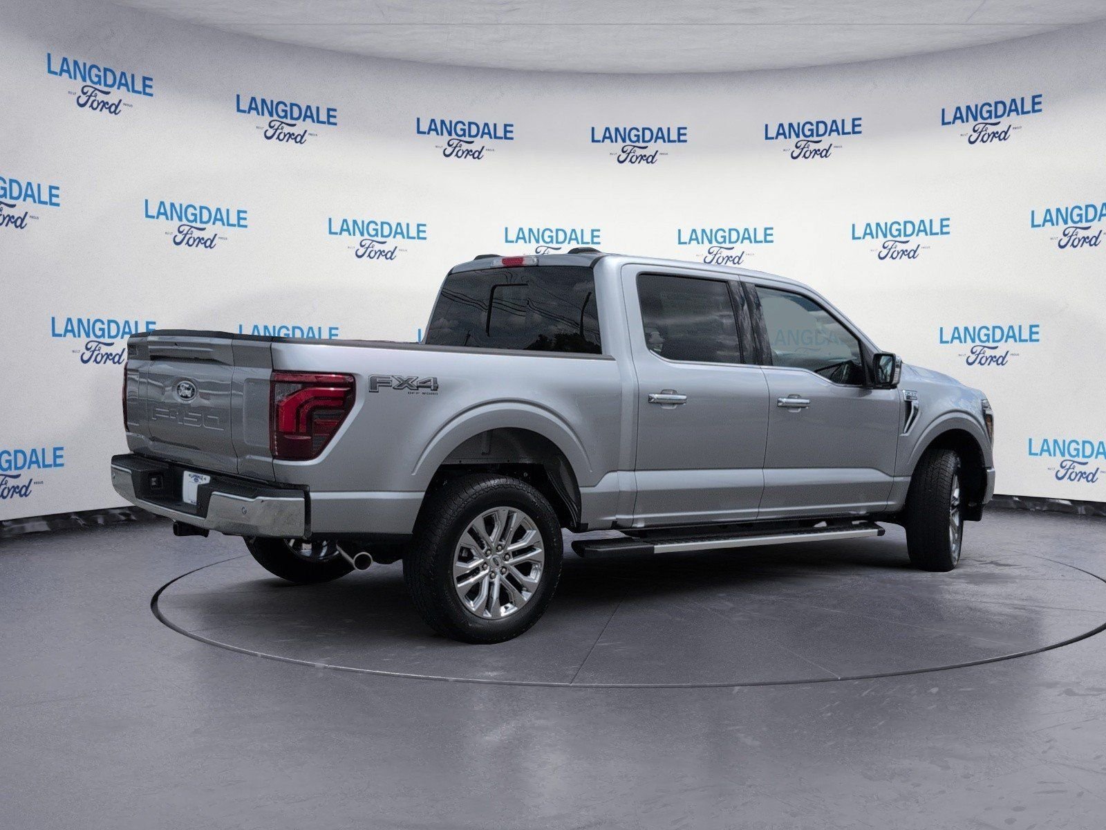 New 2026 Iconic Silver Metallic Ford Lariat image 4