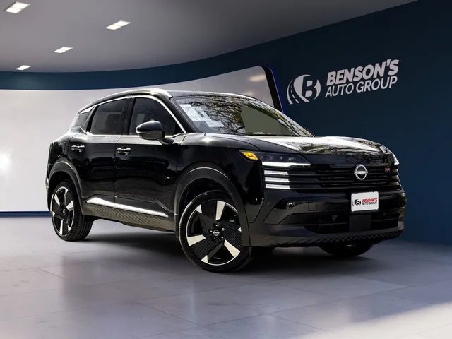 New 2026 Nissan Kicks SR