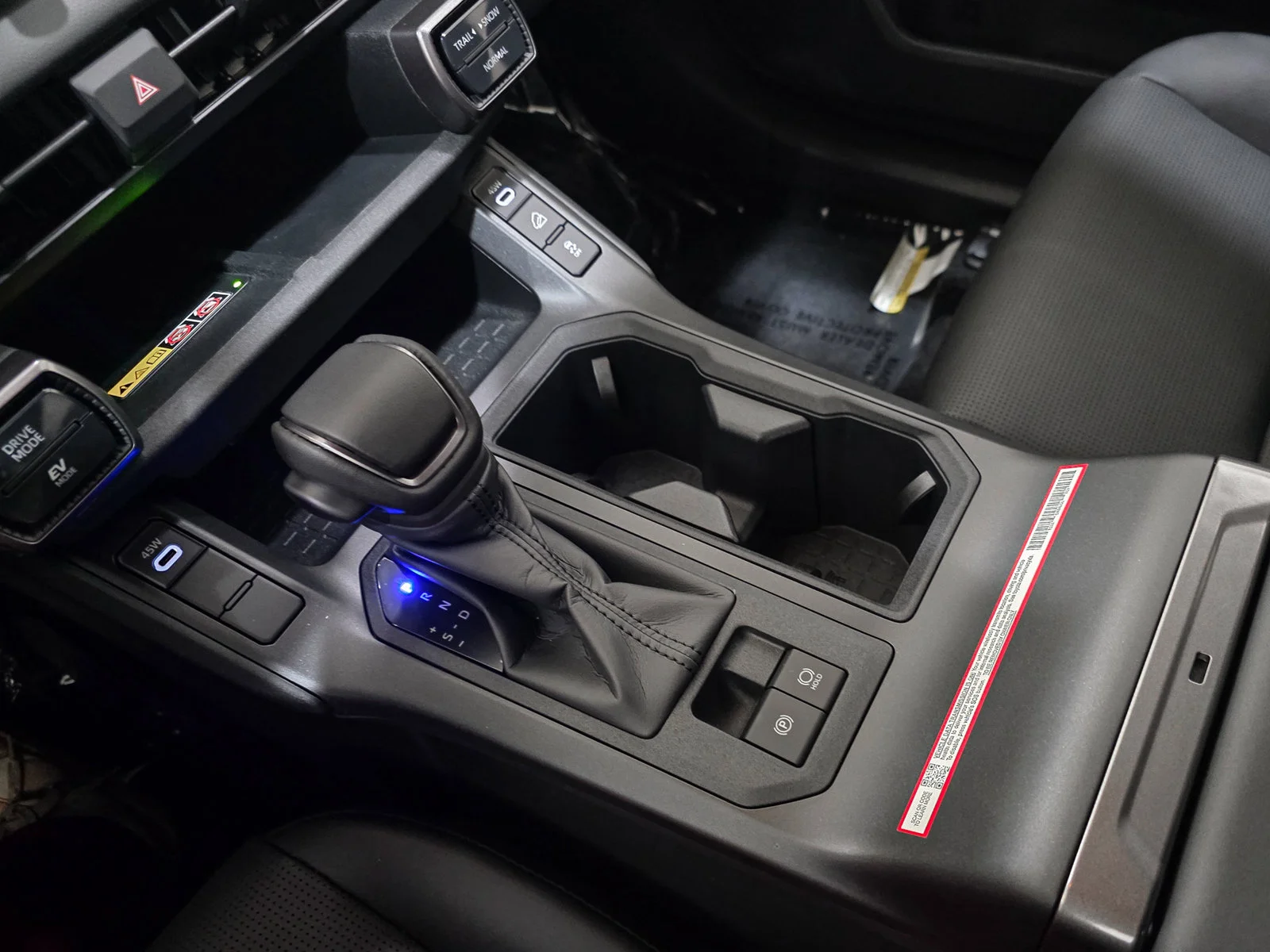 New 2026 Wind Chill Pearl <sup>1</sup> Toyota  XLE Premium image 26