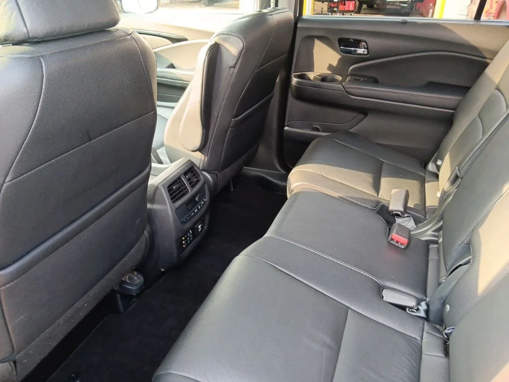 Used 2017 White Diamond Pearl Honda Touring image 32