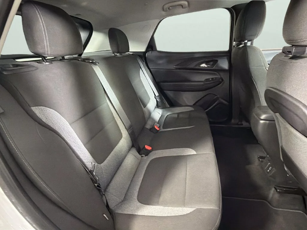Used 2021 SUMMIT WHITE Chevrolet LT image 30
