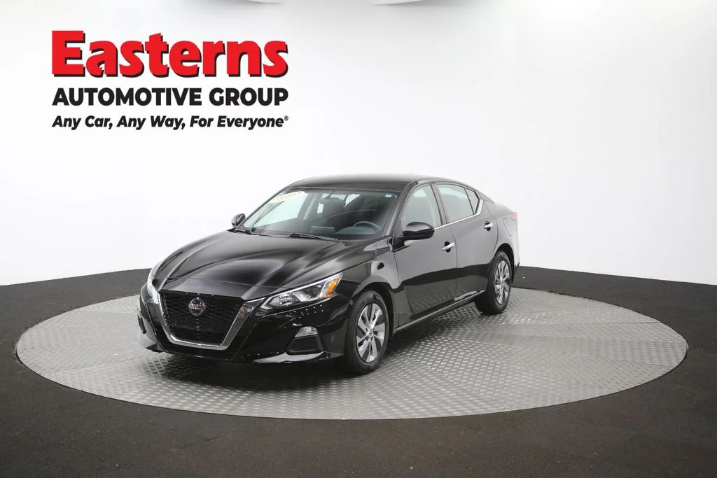 Used 2020 Black Nissan 2.5 S image 55