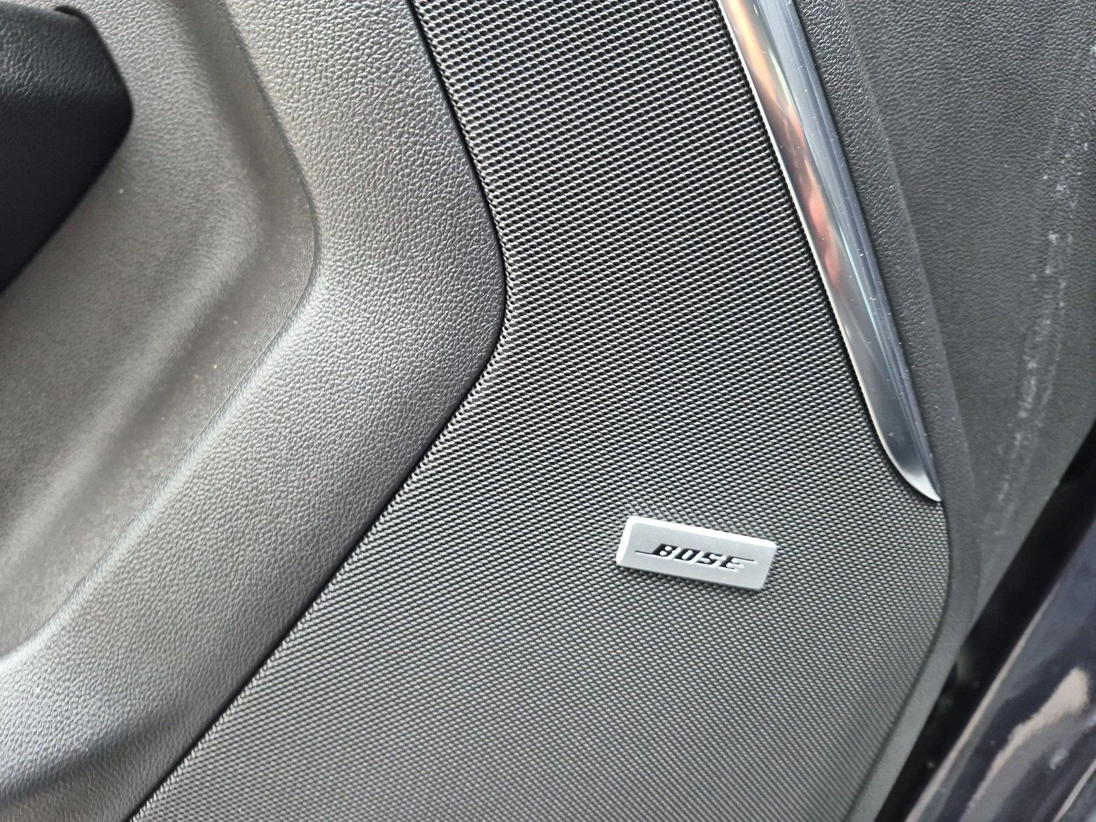 Used 2024 Onyx Black GMC Denali image 16