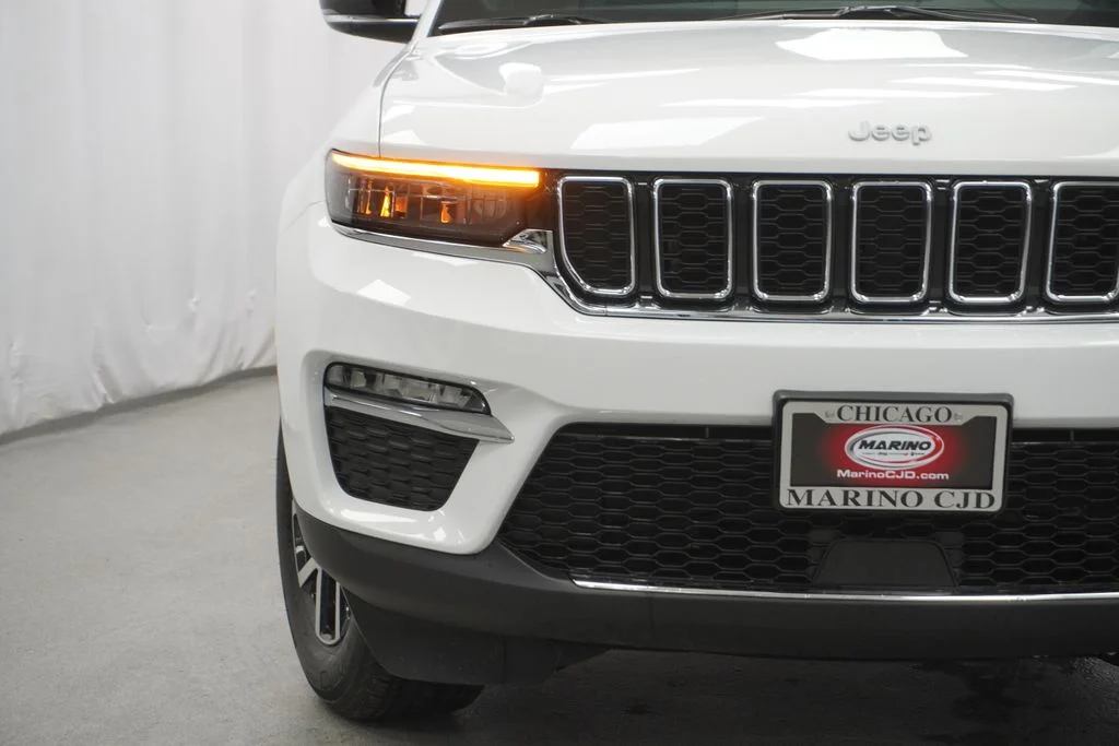 Used 2025 White Jeep Limited image 7