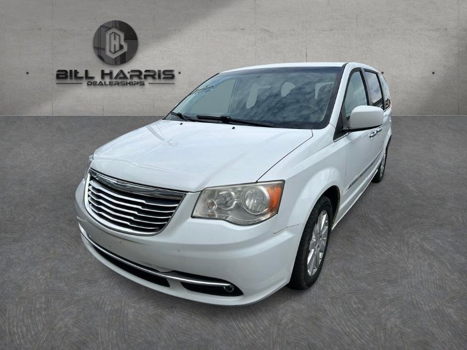 2016 Chrysler Town & Country Touring-L