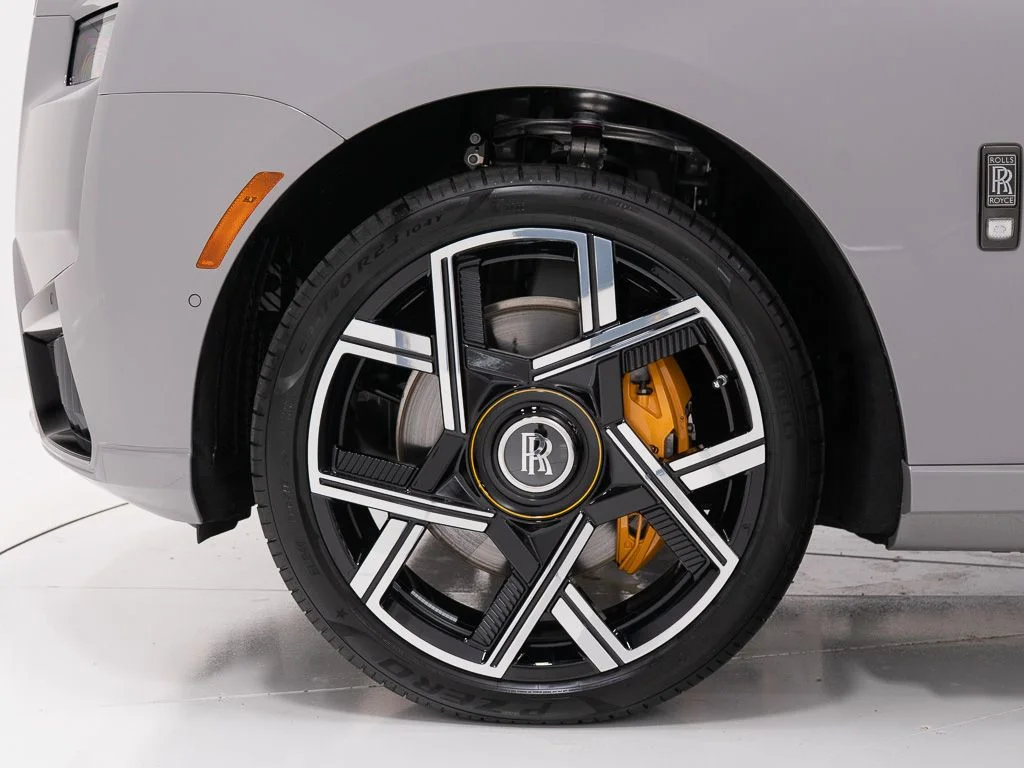 New 2027 Tempest Grey Rolls-Royce Black Badge image 50
