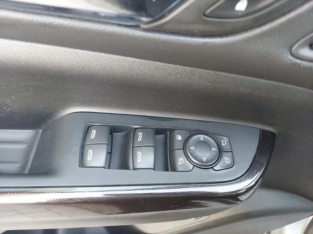 Used 2023 Silver GMC AT4 image 16
