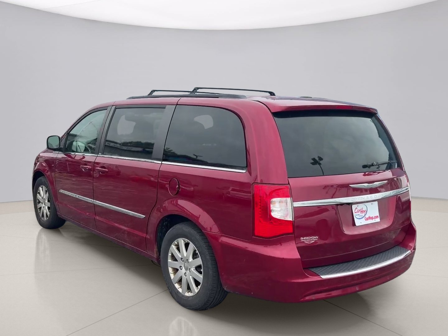 Used 2011 Burgundy Chrysler TOURING image 3
