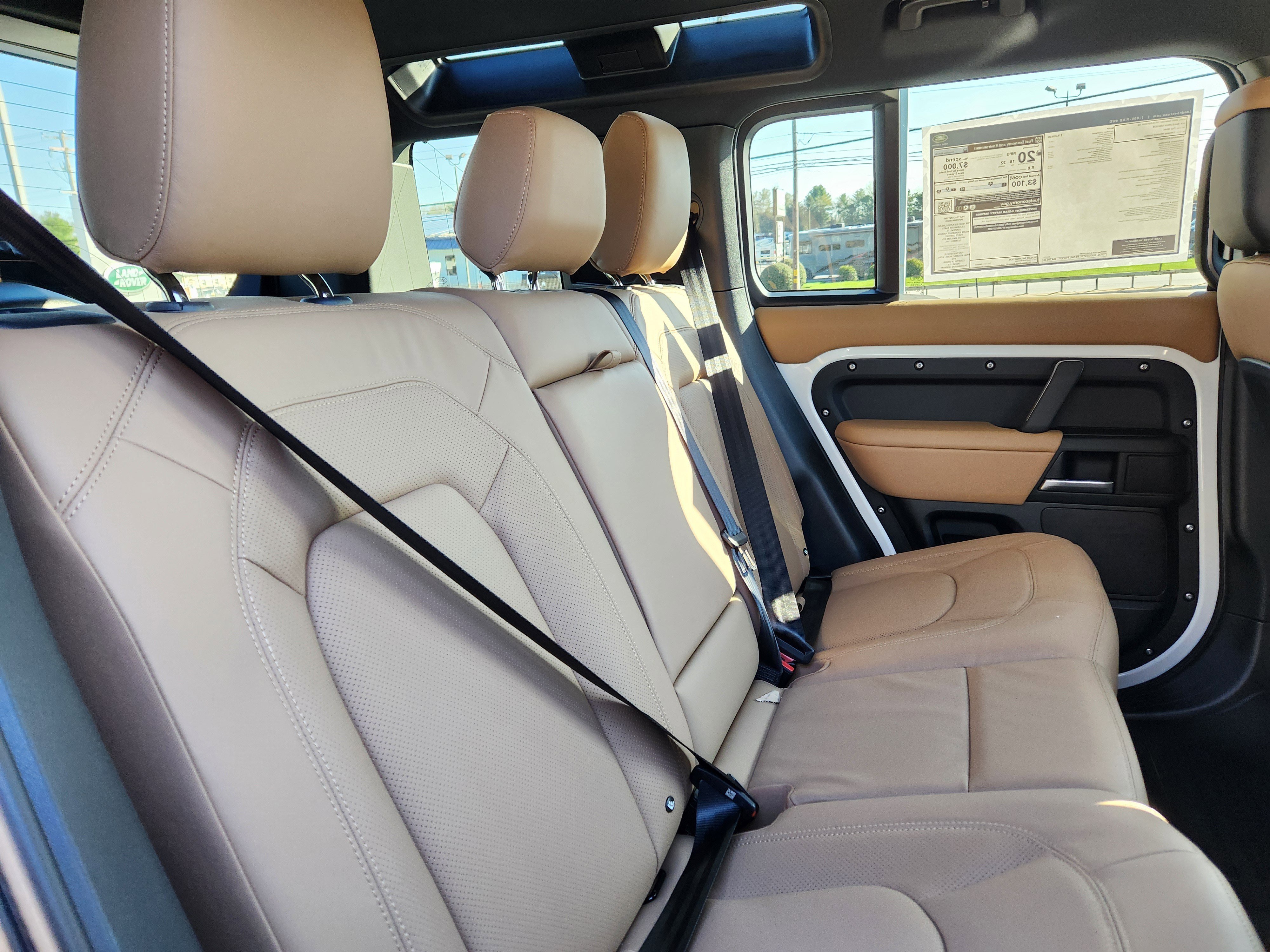 2026 Land Rover Defender X-Dynamic SE - Photo 11