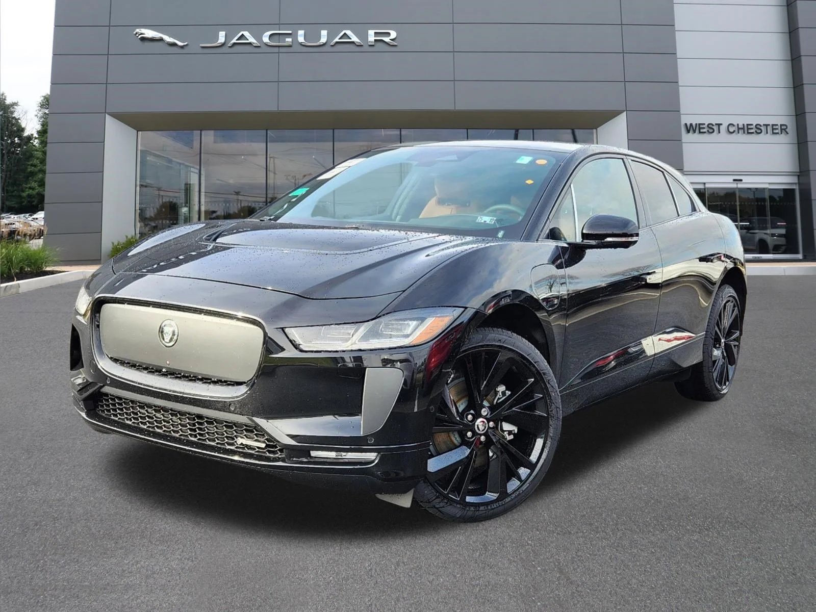 2024 Jaguar I-PACE EV 400 R-Dynamic HSE's photo