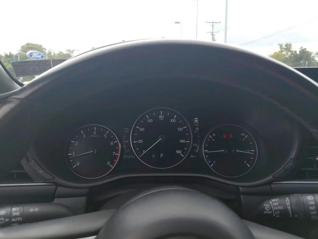 Used 2021 Red Mazda Select image 26
