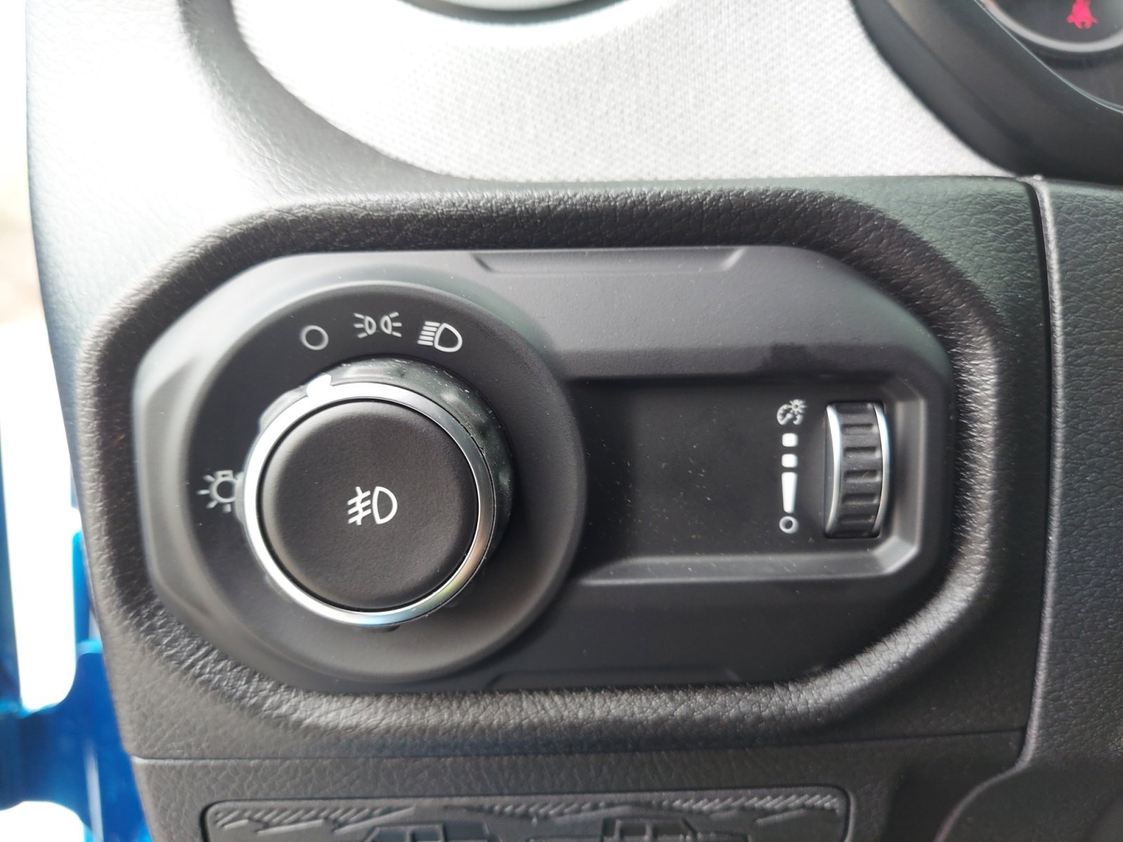 New 2026 Hydro Blue Pearlcoat Jeep Sport image 24