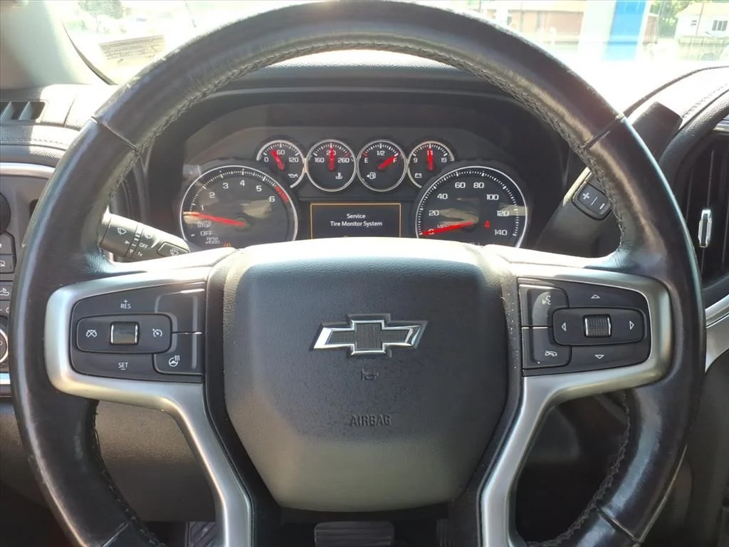 Used 2019 Red Chevrolet RST image 19