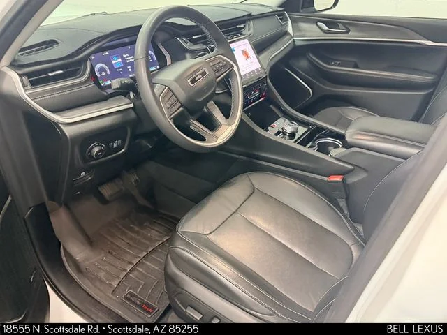 Used 2023 White Jeep Limited image 16