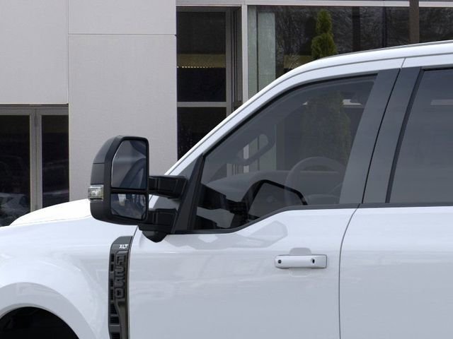 New 2026 Oxford White Ford XLT image 35