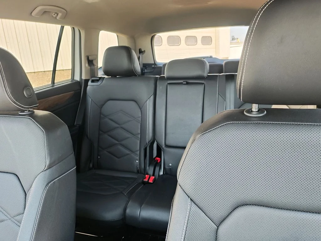 2025 Volkswagen Atlas SE w/Tech - Photo 24