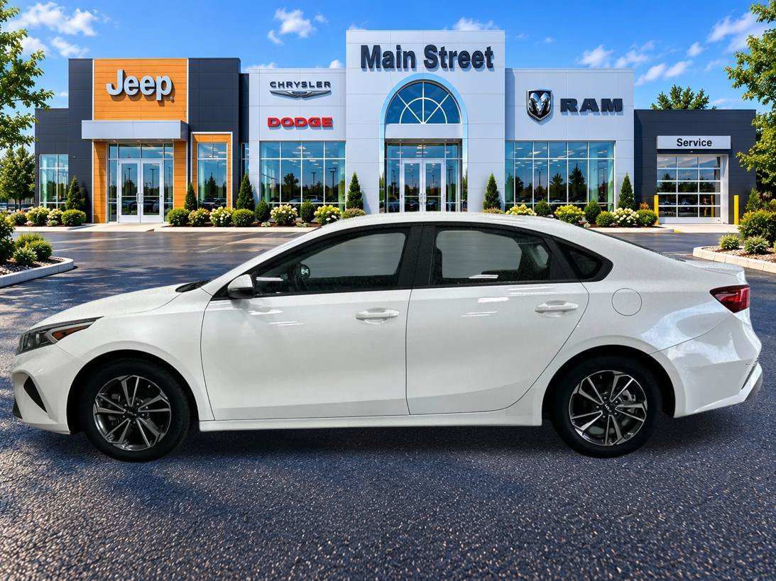 Used 2024 Kia Forte LXS with VIN 3KPF24AD1RE816362 for sale in Kansas City