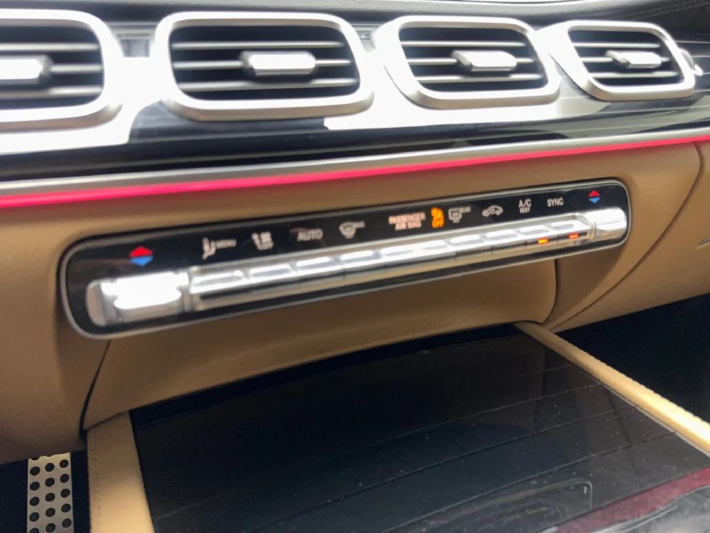 Used 2025 White Mercedes-Benz GLS 450 image 70