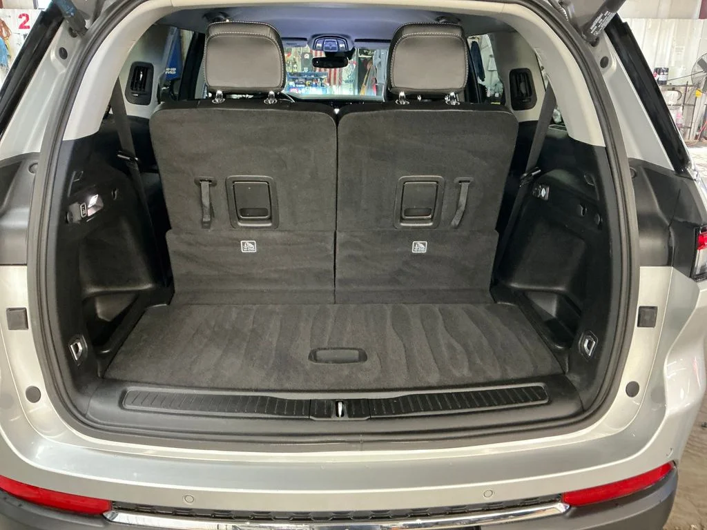 Certified Used 2023 Silver Jeep Limited image 28