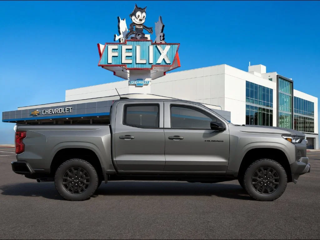 2026 Chevrolet Colorado Work Truck - Photo 3