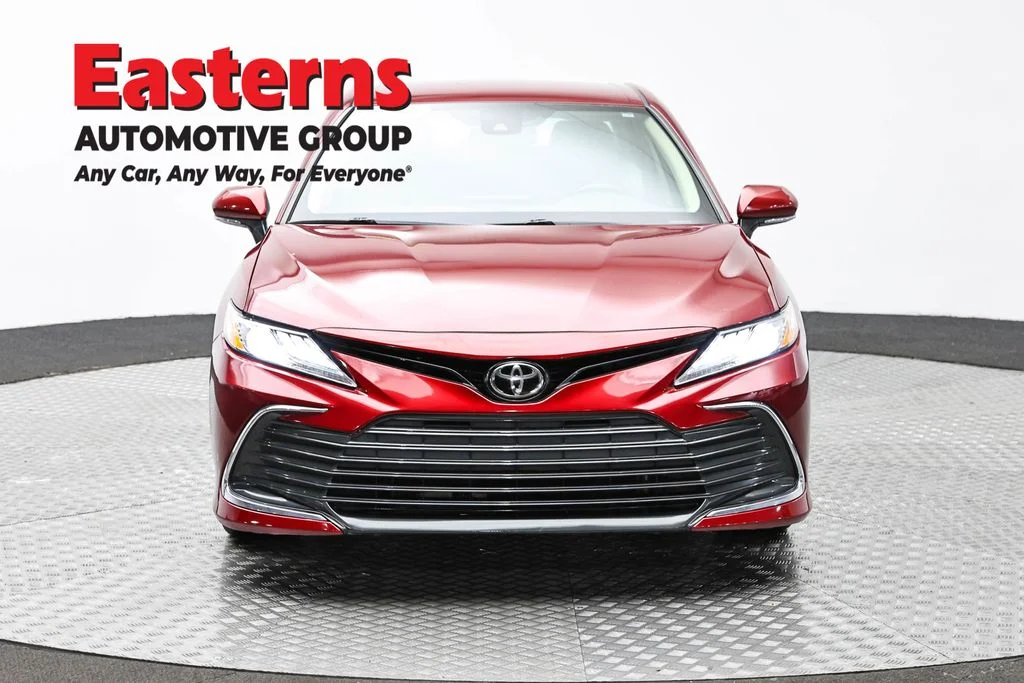 Used 2021 Red Toyota XLE image 2