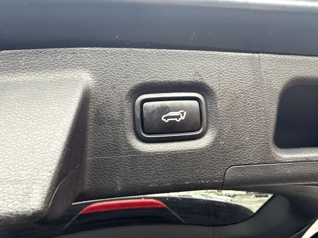 Used 2023 Gray Hyundai SEL image 14
