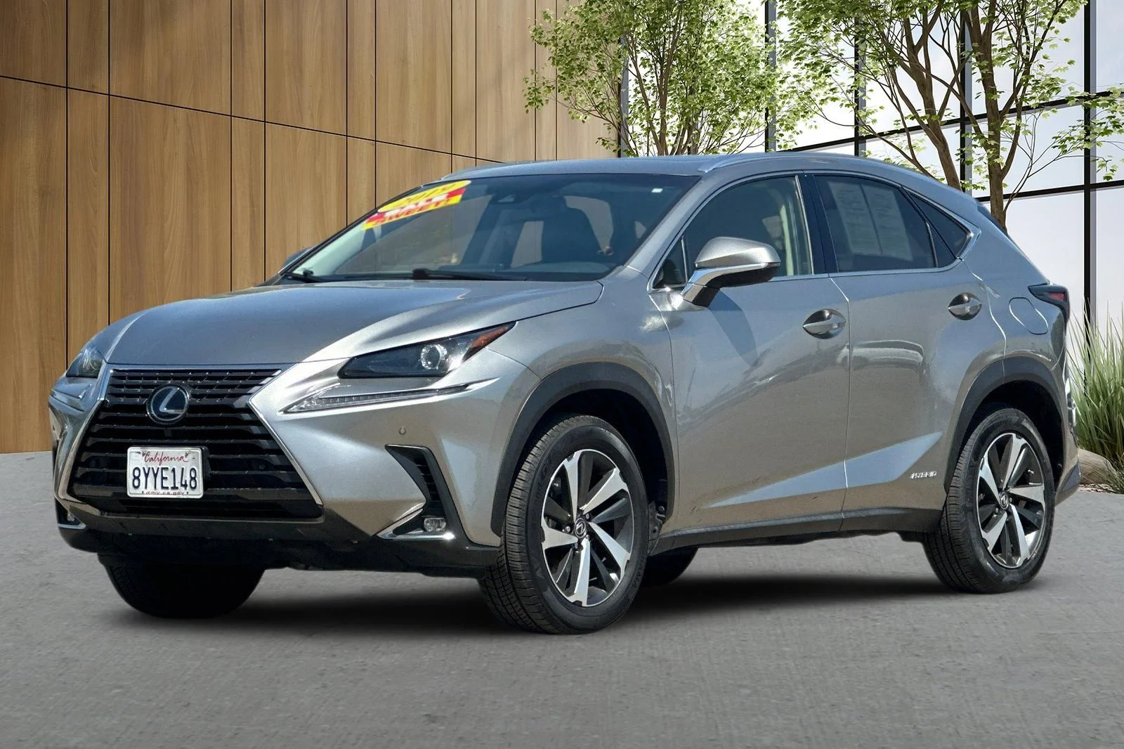 Used 2019 Silver Lexus 300h image 8