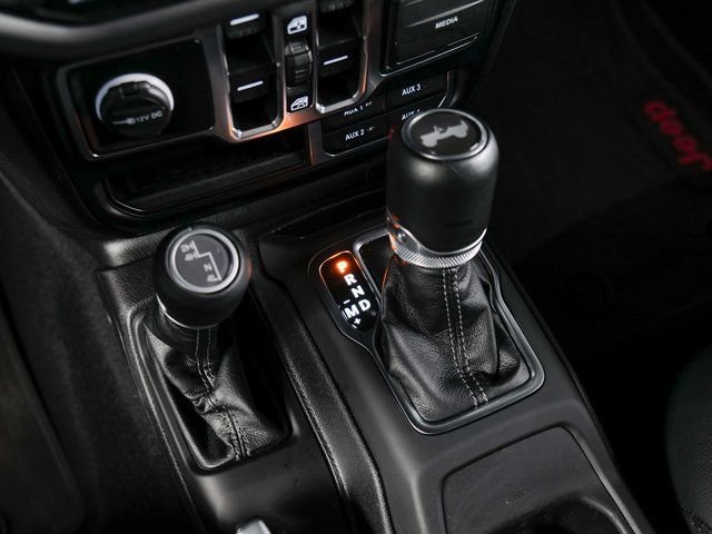 Used 2024 Bright White Clearcoat Jeep Sahara image 13