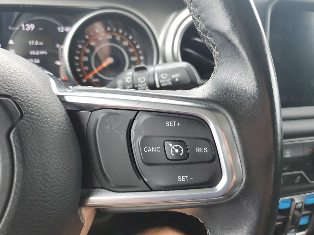 Used 2018 Green Jeep Unlimited Sahara image 21