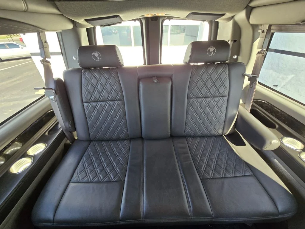 Used 2022 Black Chevrolet Explorer Limited SE image 38