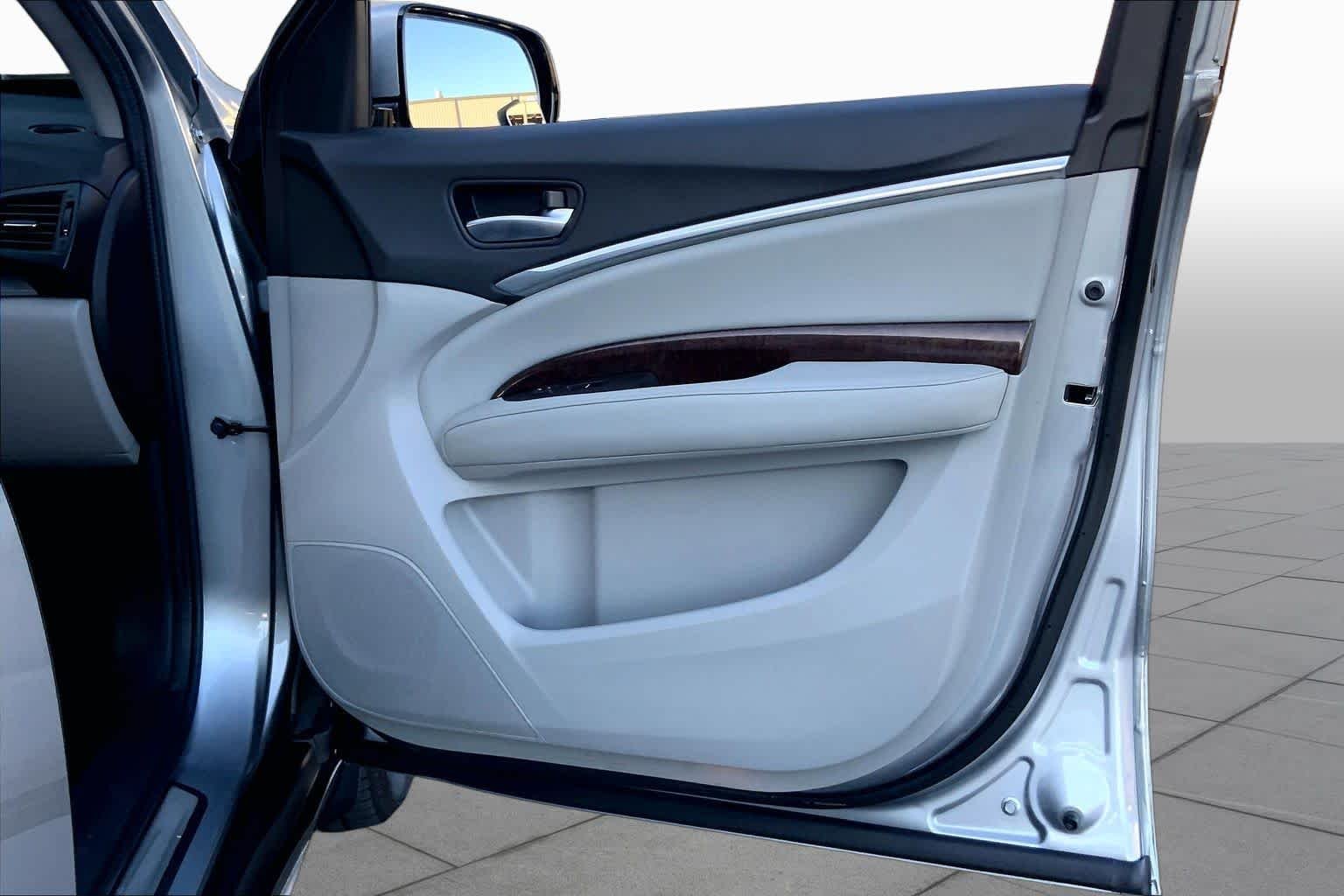 Used 2020 Lunar Silver Metallic Acura  image 23