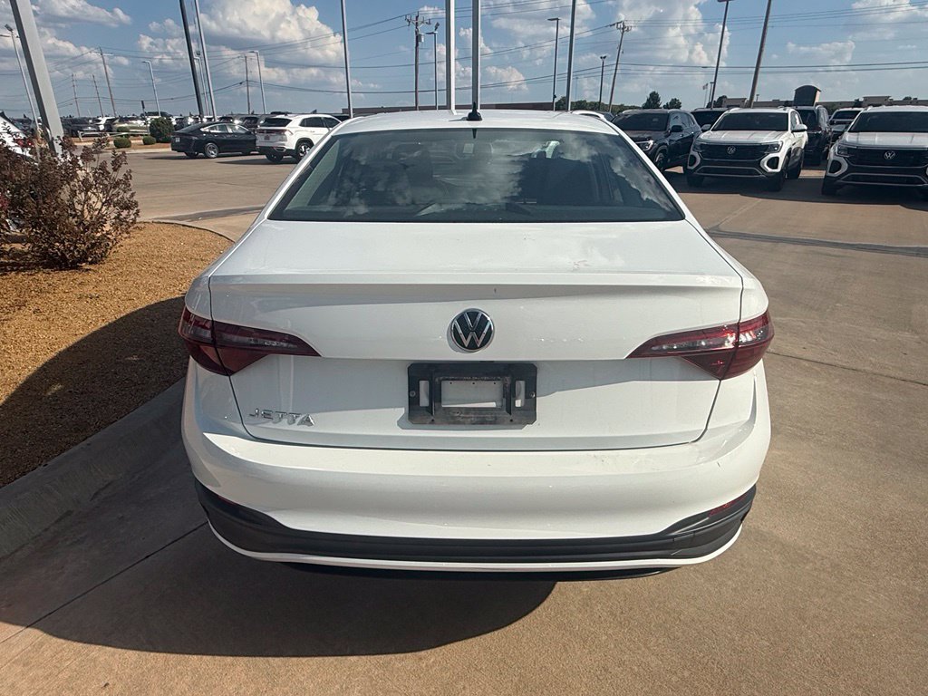 Used 2022 Pure White Volkswagen 1.5T S image 4