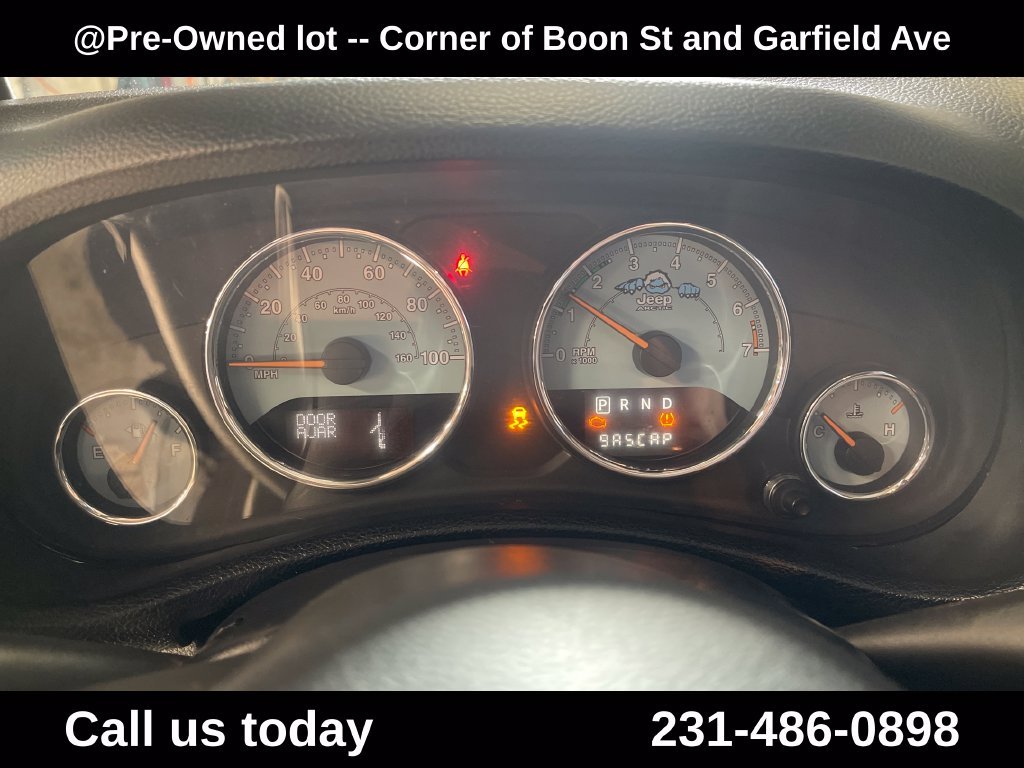 Used 2012 Silver Jeep Sahara image 18