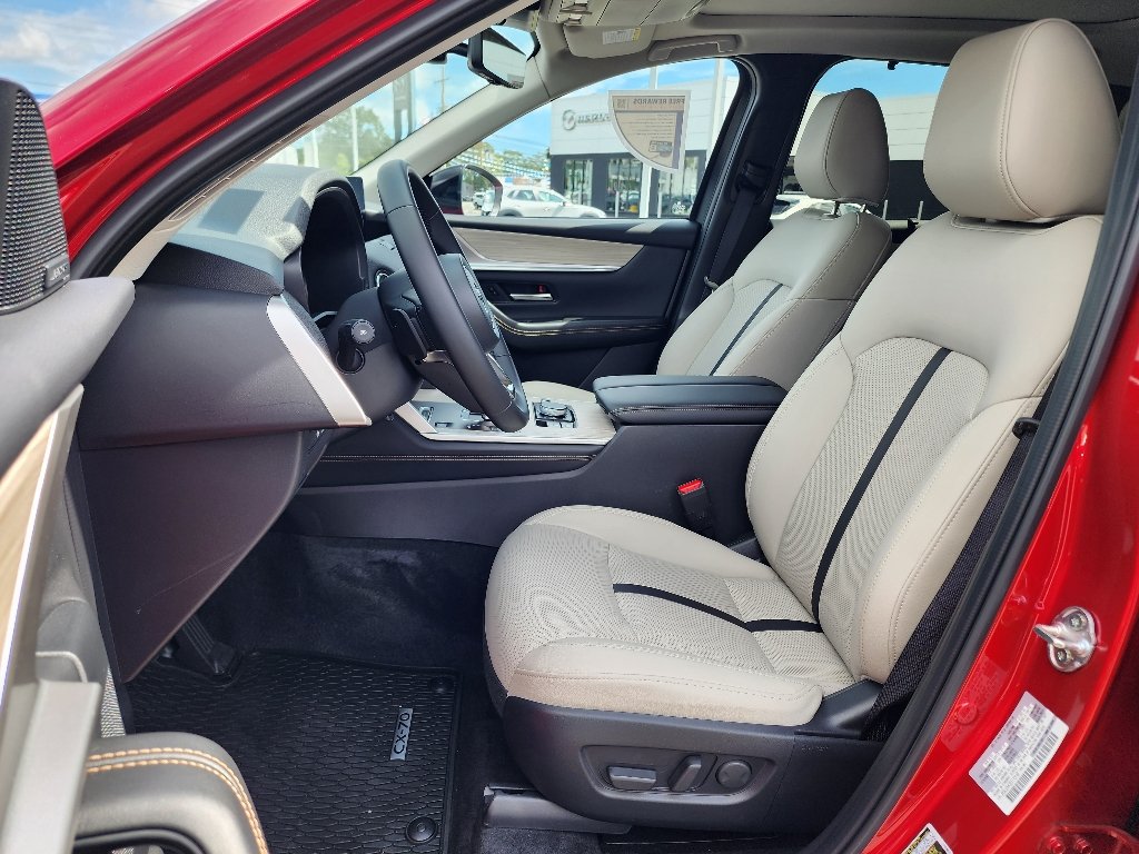 2025 Mazda CX-70 Premium Package - Photo 35