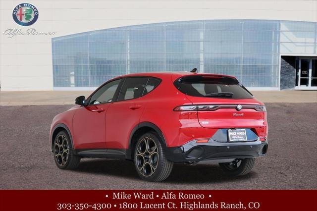 New 2025 Alfa Rosso (Red) Exterior Paint Alfa Romeo Intensa image 3