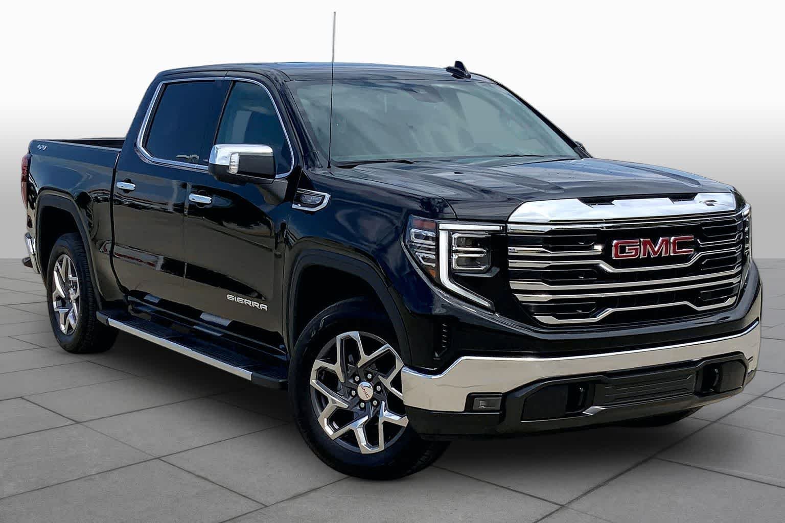 Used 2024 Onyx Black GMC SLT image 3