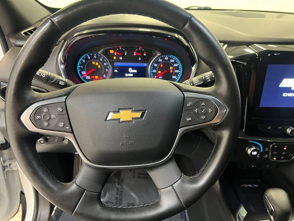 Used 2023 Summit White Chevrolet LT Leather image 18
