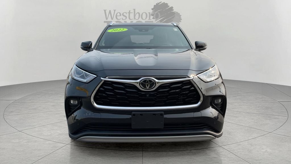 Used 2022 Black Toyota Platinum image 2