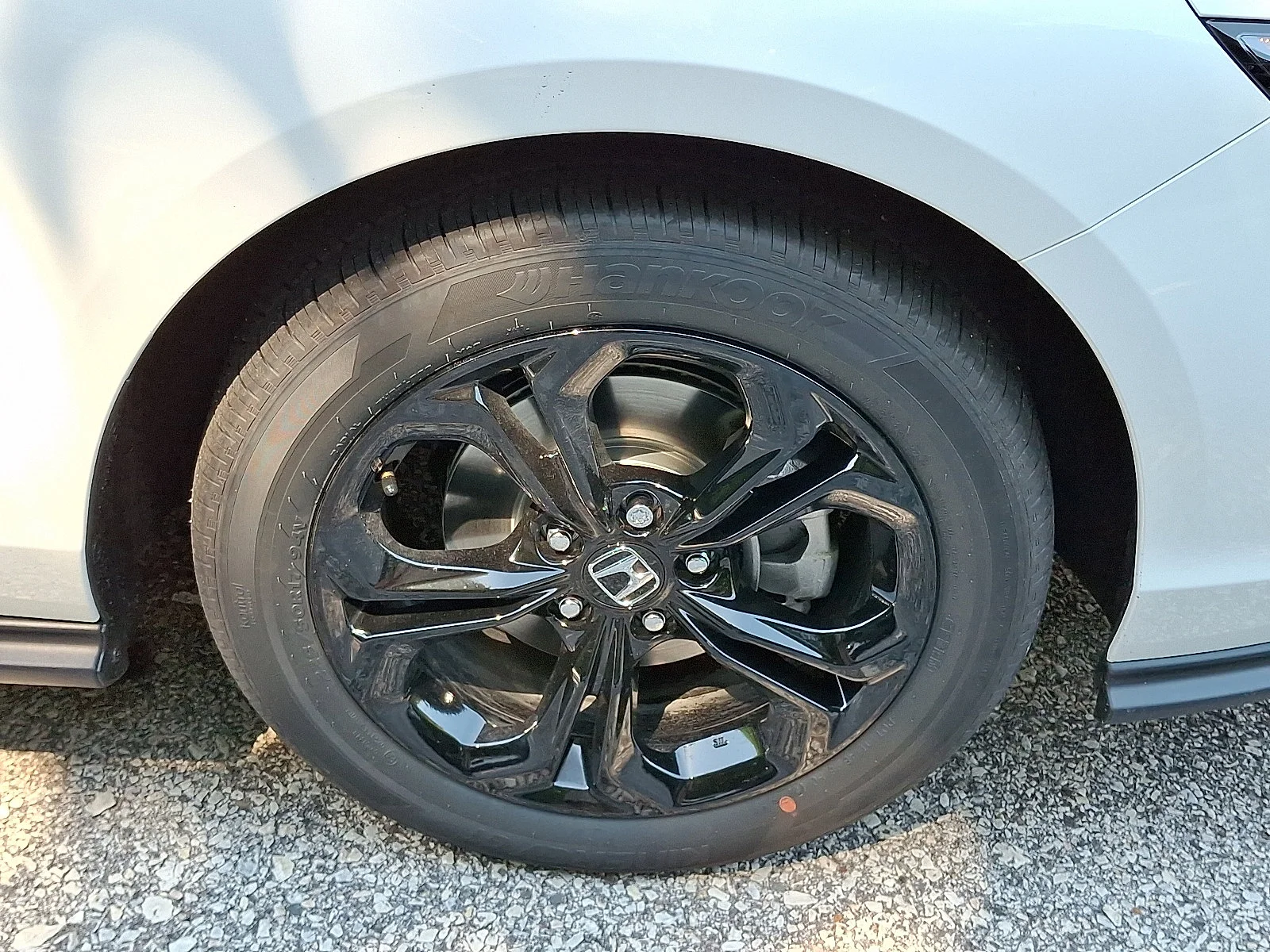 New 2025 Platinum White Pearl Honda SE image 3