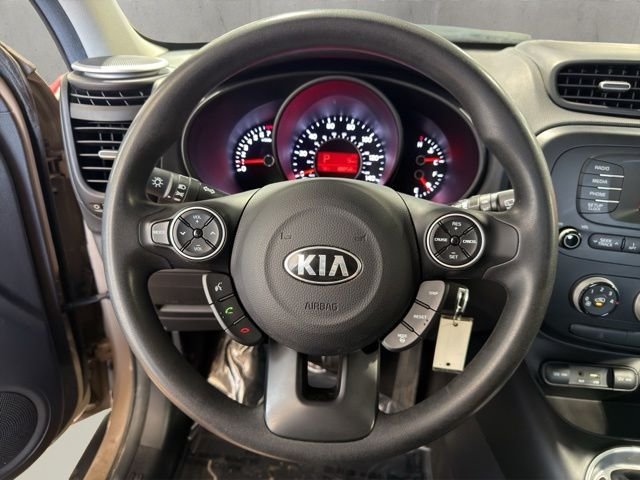 Used 2015 Brown Kia Base image 23