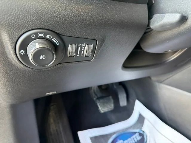 Used 2022 Black Jeep Limited image 16