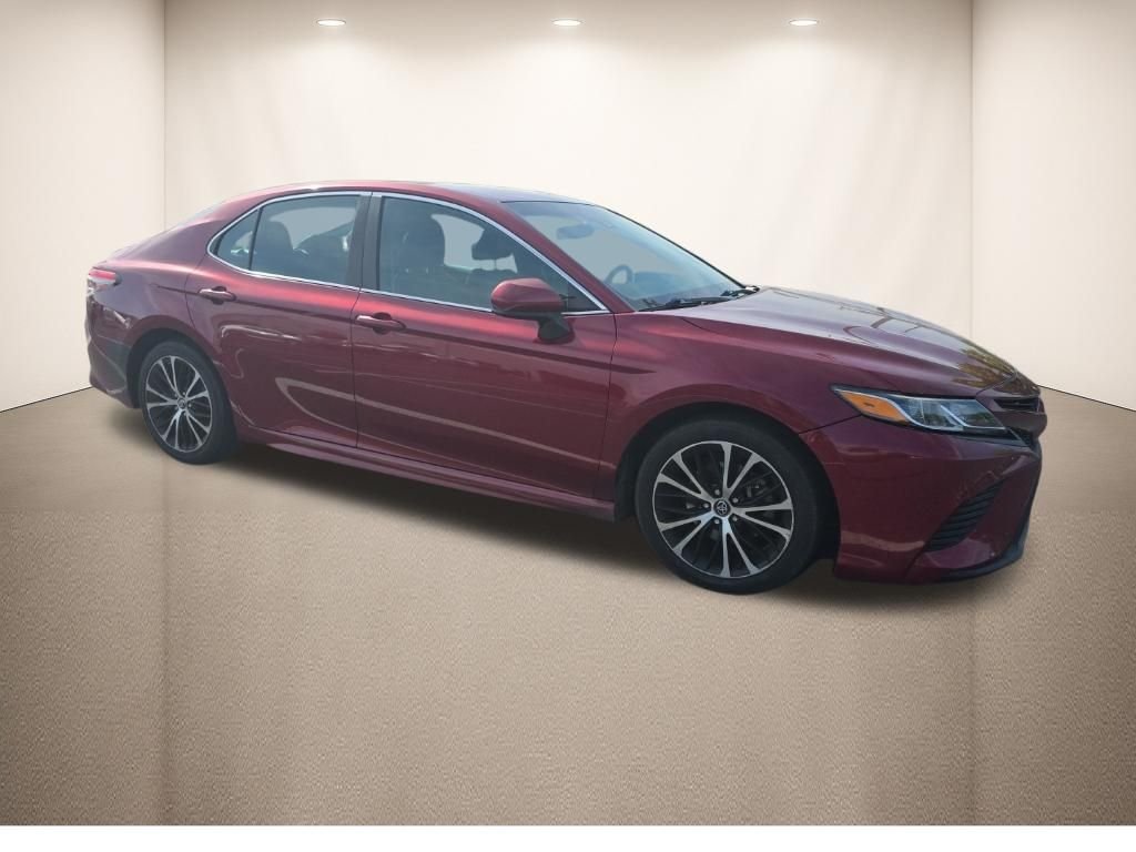 Used 2018 Toyota Camry SE with VIN 4T1B11HK9JU509799 for sale in Columbia, SC