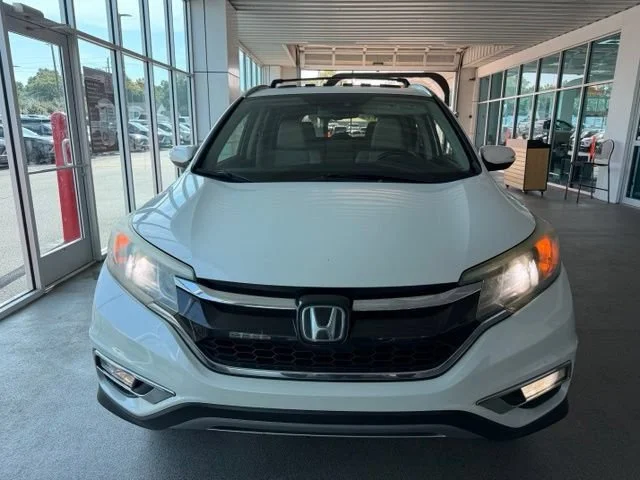 Used 2015 White Honda Touring image 2