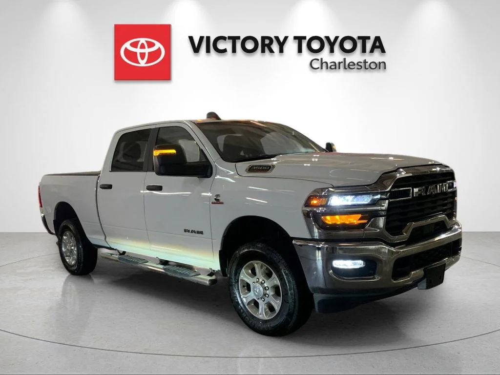 Used 2025 White Ram Big Horn image 5