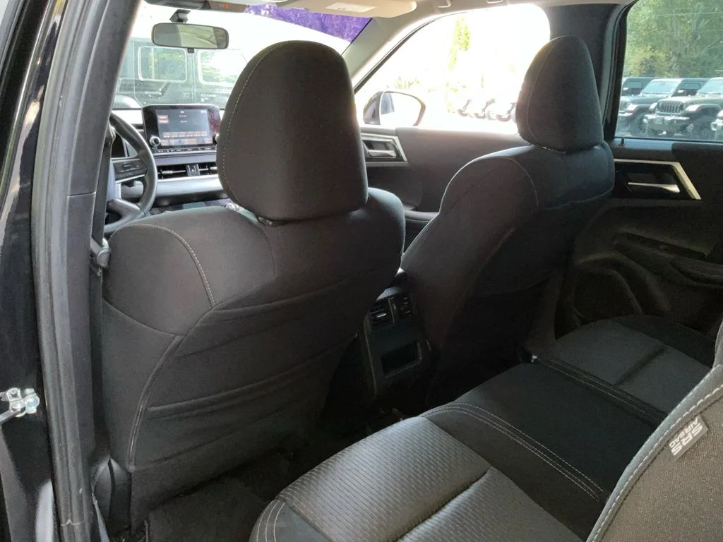 Used 2022 Black Mitsubishi ES image 30