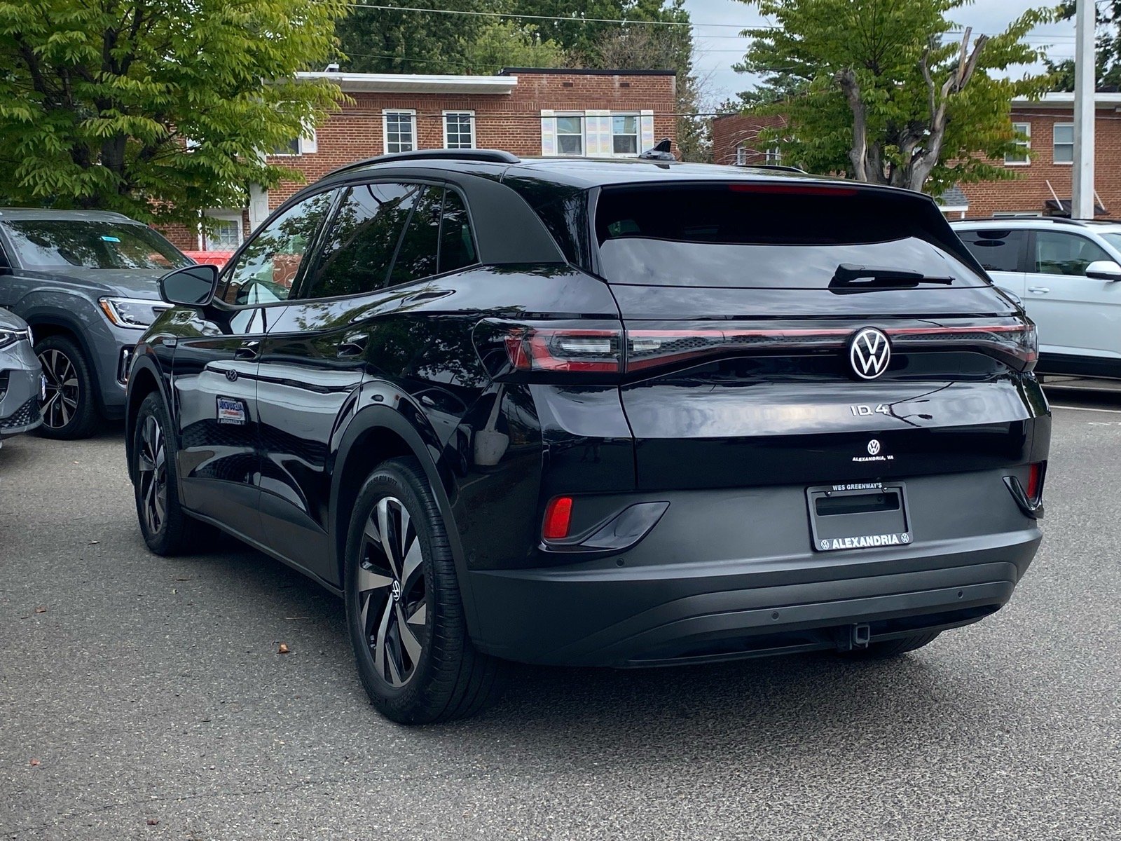 Certified Used 2023 Black Volkswagen Pro image 5