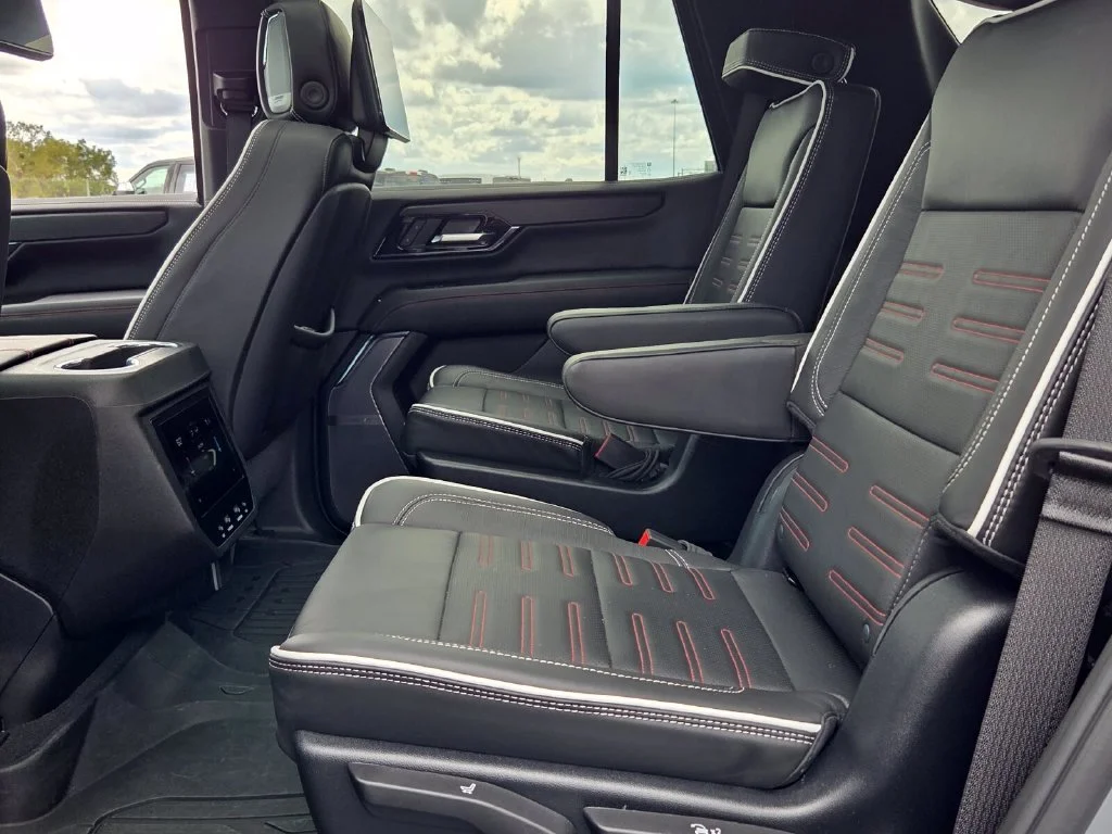 Used 2025 Sterling Metallic GMC AT4 Ultimate image 6