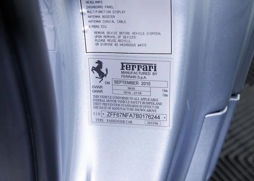 Used 2011 Grigio Alloy Ferrari Base image 27