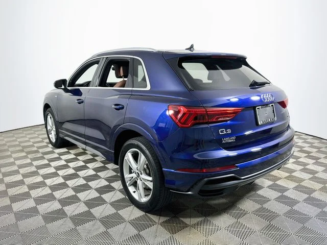 Pre-Owned 2022 Audi Q3 Premium