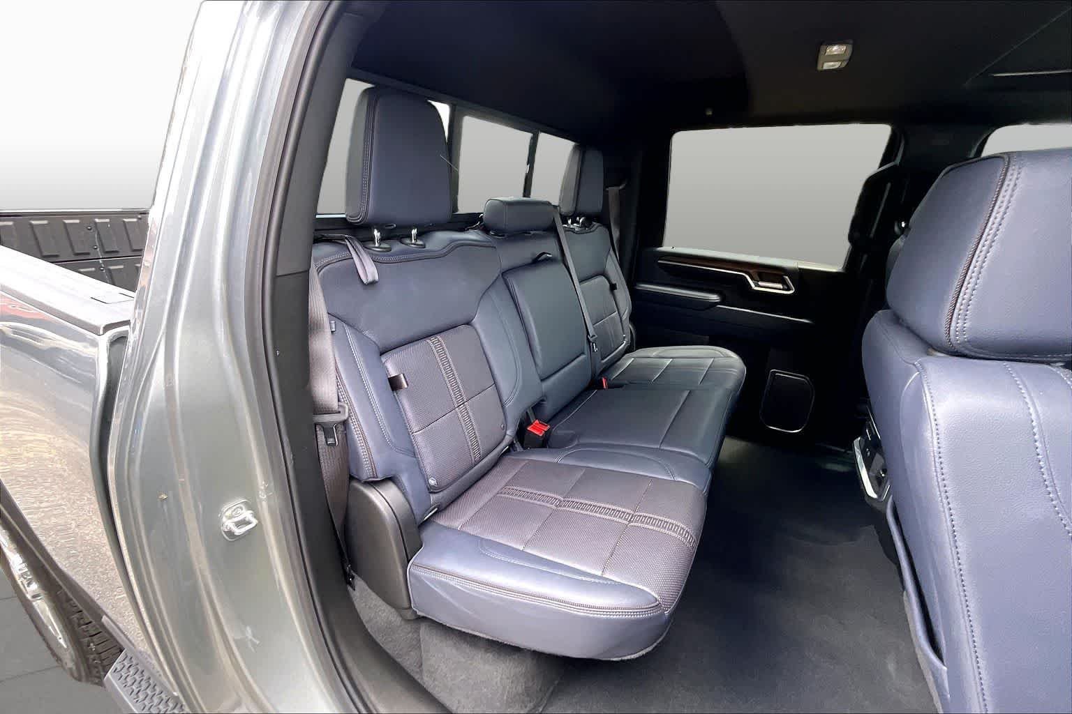 2025 Chevrolet Silverado 2500HD High Country - Photo 26